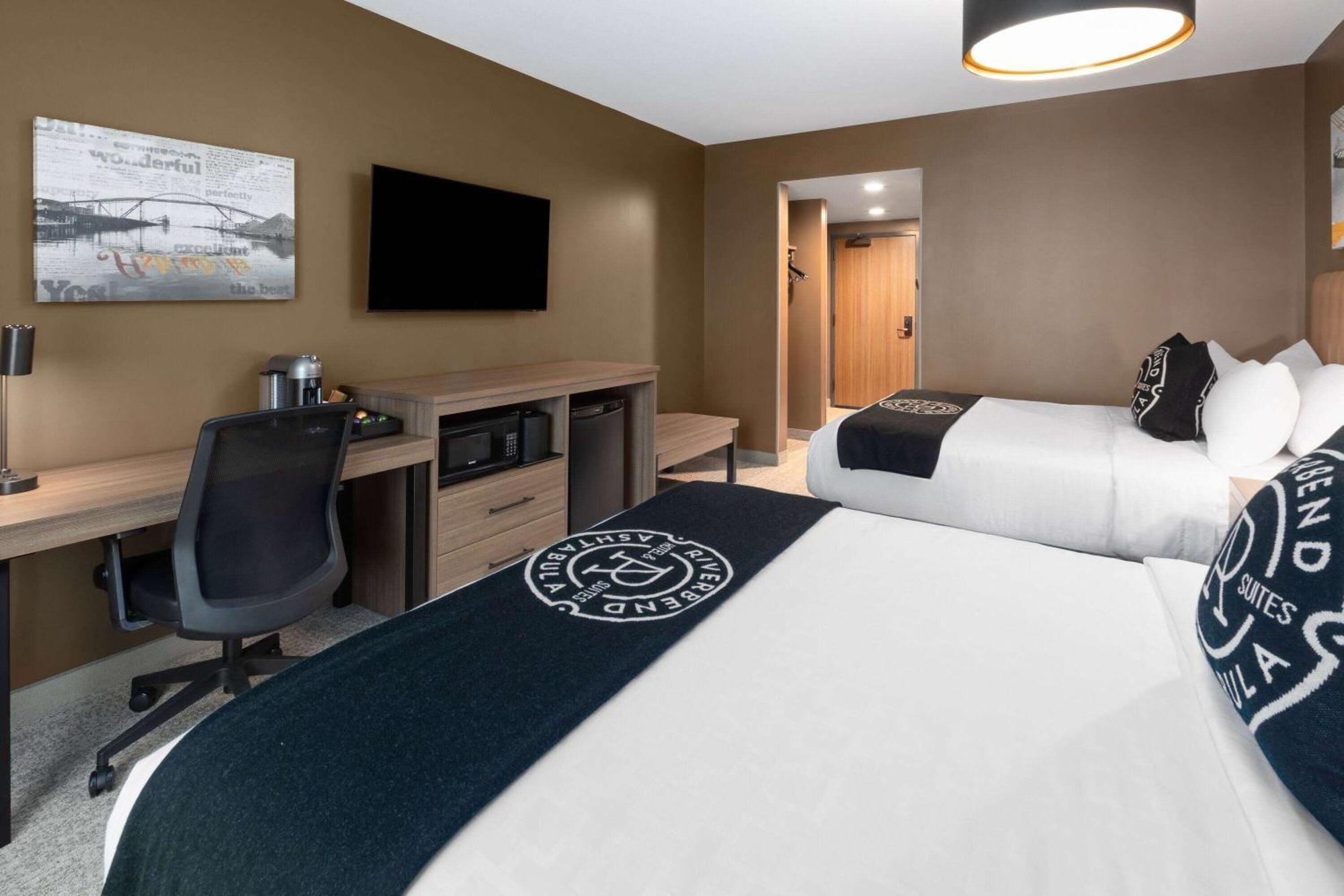 Riverbend Hotel And Suites, Trademark Collection By Wyndham Ashtabula Bagian luar foto