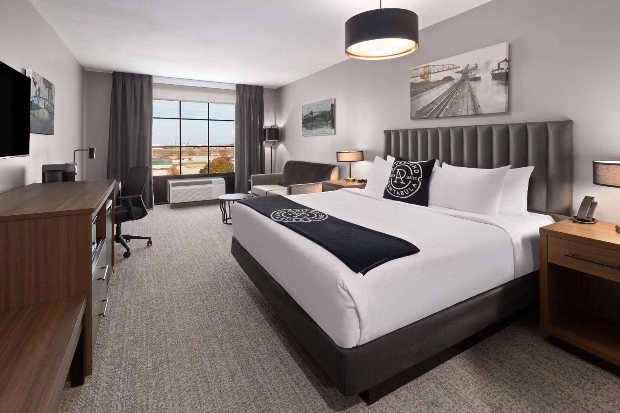 Riverbend Hotel And Suites, Trademark Collection By Wyndham Ashtabula Bagian luar foto